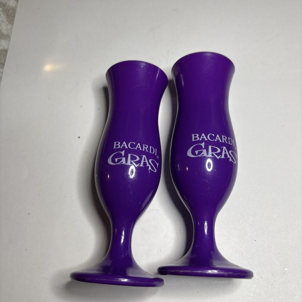 Bacardi Gras Mini Fluted Hurricane Glasses with Key Chain Clip set of 2 plastic